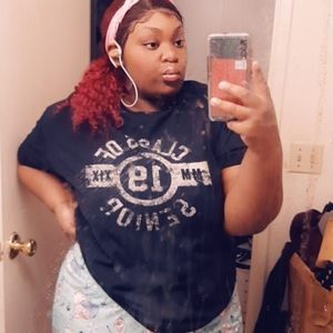 Meet your Posher, Kayla